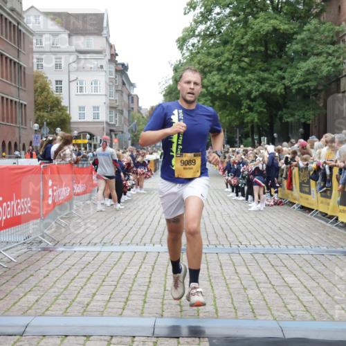 13.09.2026 - Kiel Lauf Yannick Fuchs http://msf.ph/oto/10487412 13.09.2026 10:27:49 Ziel 531, 5080, 5513, 6621, 8276, 8919, 10520, 11062, 531, 1189, 1498, 4564, 6156, 8846, 9089, 9835, 10435, 10784, 754, 2226, 2303, 2814, 3199, 4814, 5124, 10906, 11744, 1773, 1800, 9089, 10435 meine-sportfotos.de