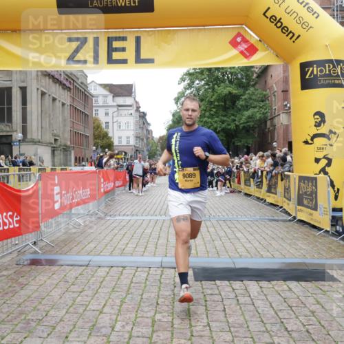 13.09.2026 - Kiel Lauf Yannick Fuchs http://msf.ph/oto/10487415 13.09.2026 10:27:50 Ziel 5080, 5513, 6621, 8276, 8919, 10520, 11062, 531, 1189, 1498, 4564, 5080, 6156, 8846, 9835, 10435, 10784, 754, 2226, 2303, 2814, 3199, 4814, 5124, 10906, 11744, 1773, 9089, 10435 meine-sportfotos.de
