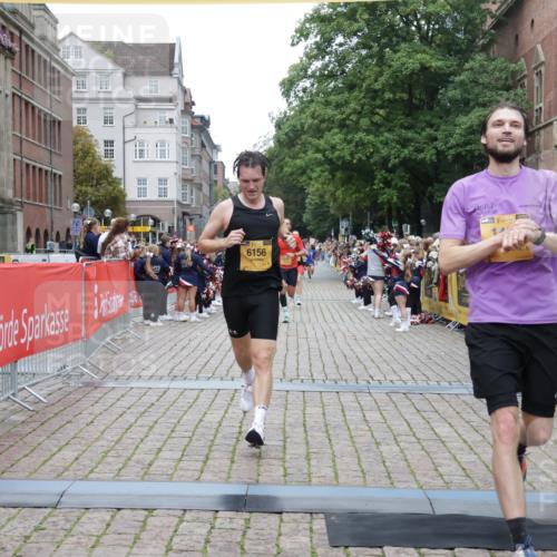 13.09.2026 - Kiel Lauf Yannick Fuchs http://msf.ph/oto/10487433 13.09.2026 10:28:04 Ziel 754, 2226, 2303, 2814, 3199, 4814, 5124, 6621, 10520, 10906, 11744, 531, 4564, 5080, 5513, 6621, 8276, 8919, 9835, 10520, 11062, 2181, 3518, 7484, 10260, 10468, 12745, 1189, 1498, 4564, 6156 meine-sportfotos.de