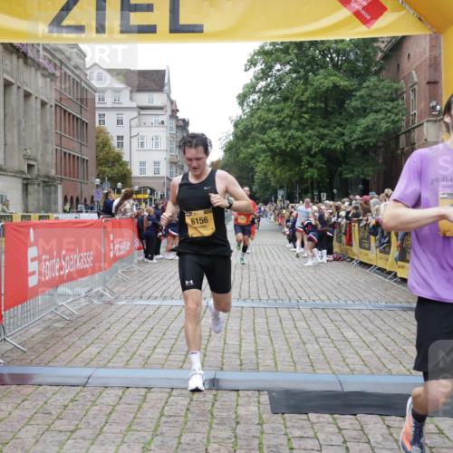 13.09.2026 - Kiel Lauf Yannick Fuchs http://msf.ph/oto/10487436 13.09.2026 10:28:04 Ziel 754, 2226, 2303, 2814, 3199, 4814, 5124, 6621, 10520, 10906, 11744, 531, 4564, 5080, 5513, 6621, 8276, 8919, 9835, 10520, 11062, 2181, 3518, 7484, 10260, 10468, 12745, 1189, 1498, 4564, 6156 meine-sportfotos.de