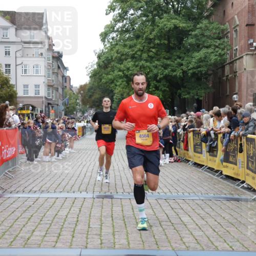 13.09.2026 - Kiel Lauf Yannick Fuchs http://msf.ph/oto/10487438 13.09.2026 10:28:07 Ziel 754, 2181, 2226, 2303, 2814, 3199, 4814, 5124, 10906, 11744, 531, 4564, 5080, 5513, 6621, 8276, 8919, 9835, 10520, 11062, 3518, 7484, 10260, 10468, 12745, 1498, 4564, 6156, 9835 meine-sportfotos.de