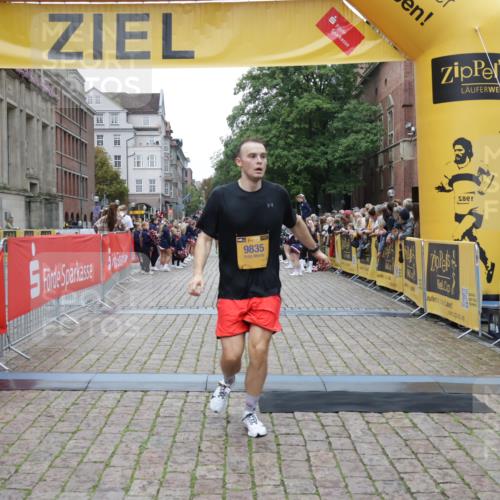 13.09.2026 - Kiel Lauf Yannick Fuchs http://msf.ph/oto/10487441 13.09.2026 10:28:09 Ziel 754, 2181, 2226, 2303, 2814, 3199, 4814, 5124, 10468, 10906, 11744, 531, 5080, 5513, 6621, 8276, 8919, 10520, 11062, 2072, 3518, 6421, 7484, 10260, 12745, 1498, 4564, 6156, 9835 meine-sportfotos.de