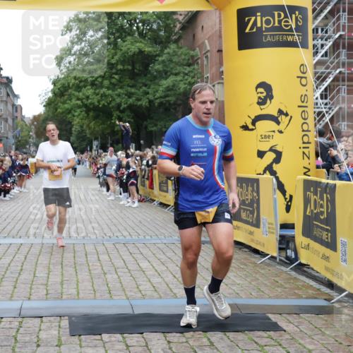 13.09.2026 - Kiel Lauf Yannick Fuchs http://msf.ph/oto/10487447 13.09.2026 10:28:16 Ziel 754, 2181, 2814, 3518, 4814, 10468, 10906, 12745, 2226, 2303, 3199, 5124, 5513, 6621, 8276, 8919, 10520, 10906, 11062, 11744, 571, 1558, 2072, 2606, 3825, 6421, 6673, 7484, 8426, 10260, 11789, 531, 5080, 8276 meine-sportfotos.de
