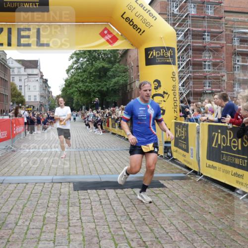 13.09.2026 - Kiel Lauf Yannick Fuchs http://msf.ph/oto/10487449 13.09.2026 10:28:16 Ziel 754, 2181, 2814, 3518, 4814, 10468, 10906, 12745, 2226, 2303, 3199, 5124, 5513, 6621, 8276, 8919, 10520, 10906, 11062, 11744, 571, 1558, 2072, 2606, 3825, 6421, 6673, 7484, 8426, 10260, 11789, 531, 5080, 8276 meine-sportfotos.de