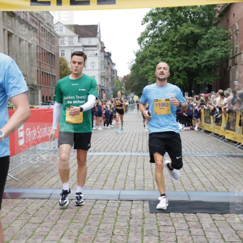 13.09.2026 - Kiel Lauf Yannick Fuchs http://msf.ph/oto/10487468 13.09.2026 10:28:27 Ziel 2072, 3825, 6421, 6673, 7484, 10260, 754, 2181, 2226, 2303, 2814, 3199, 3518, 4814, 5124, 6621, 10468, 10520, 10906, 11744, 12745, 369, 571, 760, 1558, 2606, 3756, 4356, 7096, 7361, 8426, 9704, 11701, 11789, 12308, 5513, 6621, 8919, 10520, 11062 meine-sportfotos.de