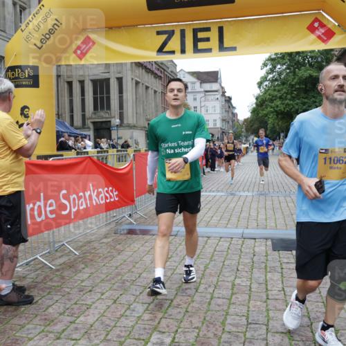 13.09.2026 - Kiel Lauf Yannick Fuchs http://msf.ph/oto/10487470 13.09.2026 10:28:28 Ziel 2072, 2606, 3825, 6421, 6673, 7484, 10260, 754, 2181, 2226, 2303, 2814, 3199, 3518, 4814, 5124, 6621, 10468, 10520, 10906, 11744, 12745, 369, 571, 760, 1558, 3756, 4356, 7096, 7361, 8426, 9704, 11701, 11789, 12308, 5513, 6621, 8919, 10520, 11062 meine-sportfotos.de