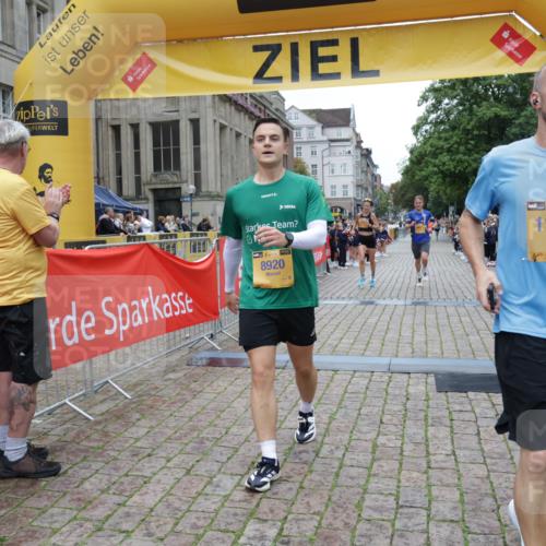 13.09.2026 - Kiel Lauf Yannick Fuchs http://msf.ph/oto/10487471 13.09.2026 10:28:28 Ziel 2072, 2606, 3825, 6421, 6673, 7484, 10260, 754, 2181, 2226, 2303, 2814, 3199, 3518, 4814, 5124, 6621, 10468, 10520, 10906, 11744, 12745, 369, 571, 760, 1558, 3756, 4356, 7096, 7361, 8426, 9704, 11701, 11789, 12308, 5513, 6621, 8919, 10520, 11062 meine-sportfotos.de