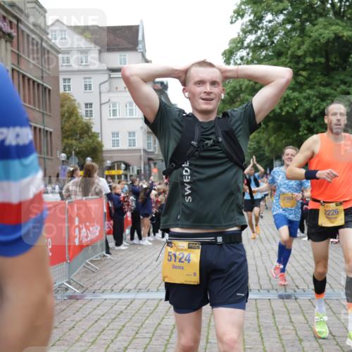 13.09.2026 - Kiel Lauf Yannick Fuchs http://msf.ph/oto/10487486 13.09.2026 10:28:37 Ziel 571, 760, 1558, 2072, 2606, 3825, 4356, 6421, 6673, 8426, 11701, 11789, 754, 2181, 2226, 2303, 2814, 3199, 3518, 4814, 7484, 10260, 10468, 10906, 11744, 12745, 369, 2673, 3756, 4054, 5213, 7096, 7361, 8581, 9704, 11278, 11786, 12308, 2226, 2303, 3199, 5124, 11744 meine-sportfotos.de