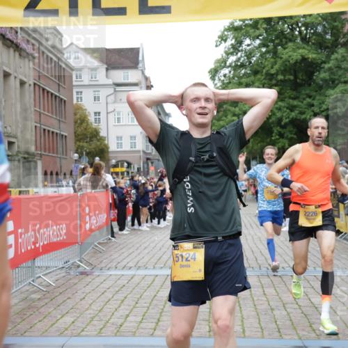13.09.2026 - Kiel Lauf Yannick Fuchs http://msf.ph/oto/10487487 13.09.2026 10:28:37 Ziel 571, 760, 1558, 2072, 2606, 3825, 4356, 6421, 6673, 8426, 11701, 11789, 754, 2181, 2226, 2303, 2814, 3199, 3518, 4814, 7484, 10260, 10468, 10906, 11744, 12745, 369, 2673, 3756, 4054, 5213, 7096, 7361, 8581, 9704, 11278, 11786, 12308, 2226, 2303, 3199, 5124, 11744 meine-sportfotos.de