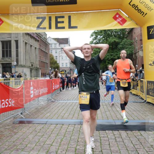 13.09.2026 - Kiel Lauf Yannick Fuchs http://msf.ph/oto/10487489 13.09.2026 10:28:38 Ziel 571, 760, 1558, 2072, 2606, 3825, 4356, 6421, 6673, 8426, 11701, 11789, 754, 2181, 2303, 2814, 3199, 3518, 4814, 7484, 10260, 10468, 10906, 11744, 12745, 369, 2673, 3756, 4054, 5213, 7096, 7361, 8581, 9704, 11278, 11786, 12308, 2226, 2303, 3199, 5124, 10906, 11744 meine-sportfotos.de