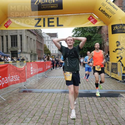 13.09.2026 - Kiel Lauf Yannick Fuchs http://msf.ph/oto/10487490 13.09.2026 10:28:38 Ziel 571, 760, 1558, 2072, 2606, 3825, 4356, 6421, 6673, 8426, 11701, 11789, 754, 2181, 2303, 2814, 3199, 3518, 4814, 7484, 10260, 10468, 10906, 11744, 12745, 369, 2673, 3756, 4054, 5213, 7096, 7361, 8581, 9704, 11278, 11786, 12308, 2226, 2303, 3199, 5124, 10906, 11744 meine-sportfotos.de