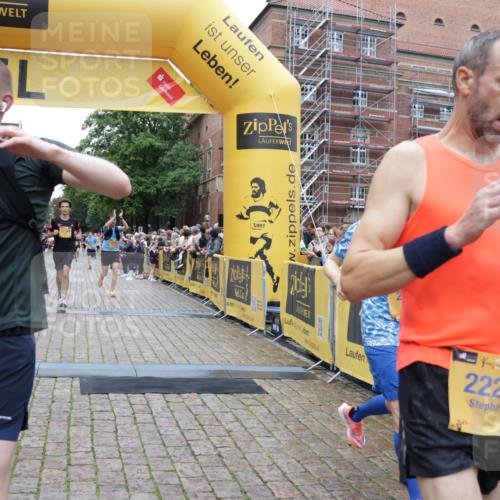 13.09.2026 - Kiel Lauf Yannick Fuchs http://msf.ph/oto/10487495 13.09.2026 10:28:39 Ziel 571, 760, 1558, 2072, 2606, 3825, 4356, 6421, 6673, 8426, 9704, 11701, 11789, 12308, 754, 2072, 2181, 2814, 3518, 4814, 6421, 7484, 10260, 10468, 10906, 11744, 12745, 369, 2673, 3756, 3951, 4054, 4410, 5213, 7096, 7361, 8581, 11278, 11786, 2226, 2303, 3199, 5124, 10906, 11744 meine-sportfotos.de
