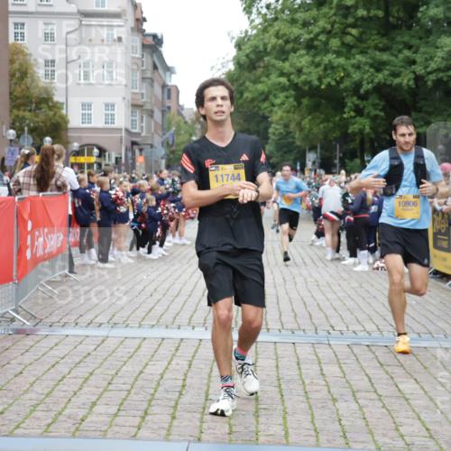13.09.2026 - Kiel Lauf Yannick Fuchs http://msf.ph/oto/10487496 13.09.2026 10:28:40 Ziel 571, 760, 1558, 2606, 3825, 4356, 6673, 8426, 9704, 11701, 11789, 12308, 754, 2072, 2181, 2814, 3518, 4814, 6421, 7484, 10260, 10468, 10906, 11744, 12745, 369, 2673, 3756, 3951, 4054, 4410, 5213, 7096, 7361, 8581, 11278, 11786, 754, 2226, 2303, 3199, 5124, 10906, 11744 meine-sportfotos.de