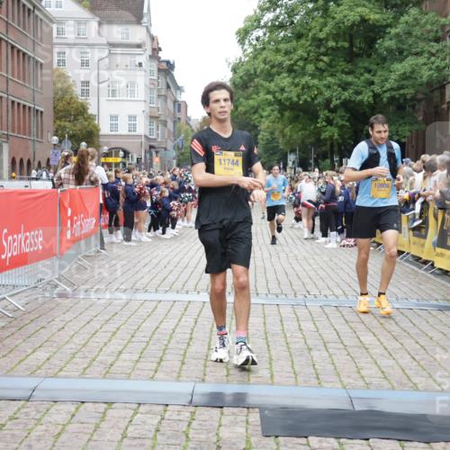 13.09.2026 - Kiel Lauf Yannick Fuchs http://msf.ph/oto/10487497 13.09.2026 10:28:41 Ziel 571, 760, 1558, 2606, 3825, 4356, 6673, 7361, 8426, 9704, 11701, 11789, 12308, 754, 2072, 2181, 2814, 3518, 3825, 4814, 6421, 6673, 7484, 10260, 10468, 10906, 12745, 369, 2673, 3756, 3951, 4054, 4410, 5213, 7096, 8581, 10163, 10539, 10547, 11278, 11786, 754, 2226, 2303, 2814, 3199, 4814, 5124, 10906, 11744 meine-sportfotos.de