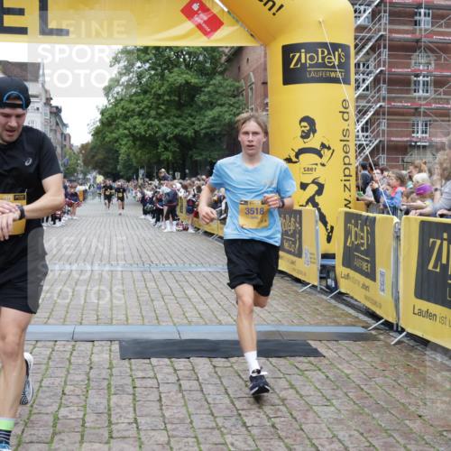 13.09.2026 - Kiel Lauf Yannick Fuchs http://msf.ph/oto/10487520 13.09.2026 10:28:52 Ziel 369, 760, 2673, 3756, 4054, 5213, 7096, 7361, 8581, 9704, 11278, 11701, 11786, 12308, 571, 760, 1558, 2072, 2606, 3825, 4356, 6421, 6673, 7484, 8426, 10260, 11701, 11789, 1514, 1716, 2152, 3370, 3926, 3951, 4190, 4410, 4470, 7426, 8072, 10163, 10539, 10547, 12125, 2181, 3518, 10468, 12745 meine-sportfotos.de