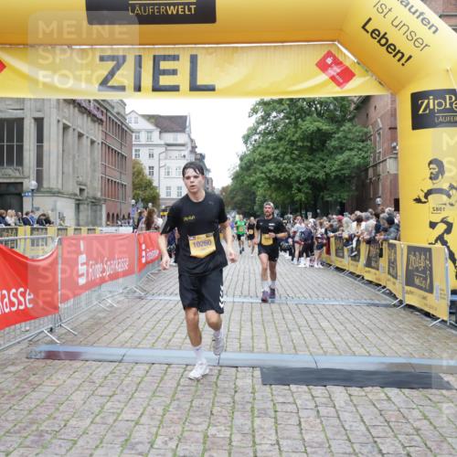 13.09.2026 - Kiel Lauf Yannick Fuchs http://msf.ph/oto/10487532 13.09.2026 10:28:59 Ziel 1514, 2152, 2673, 3951, 4054, 4410, 5213, 7426, 8581, 10163, 10539, 10547, 11278, 11786, 369, 571, 760, 1558, 2072, 2606, 3756, 3825, 4054, 4356, 6421, 6673, 7096, 7361, 7484, 8426, 9704, 11701, 11789, 12308, 296, 494, 1716, 1828, 1891, 3370, 3926, 4190, 4470, 5584, 8072, 10358, 10630, 11855, 12125, 7484, 10260 meine-sportfotos.de