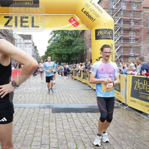 13.09.2026 - Kiel Lauf Yannick Fuchs http://msf.ph/oto/10487552 13.09.2026 10:29:08 Ziel 494, 1514, 1716, 1891, 2152, 3370, 3926, 3951, 4190, 4410, 4470, 5584, 7426, 8072, 10163, 10539, 10547, 11855, 12125, 369, 571, 760, 1558, 2606, 2673, 3756, 4054, 4356, 5213, 7096, 7361, 8426, 8581, 9704, 11278, 11701, 11786, 11789, 12308, 296, 408, 1828, 4744, 5143, 9984, 10233, 10358, 10630, 11222, 11462, 11594, 12332, 571, 1558, 2072, 2606, 3825, 6421, 6673, 8426, 11789 meine-sportfotos.de