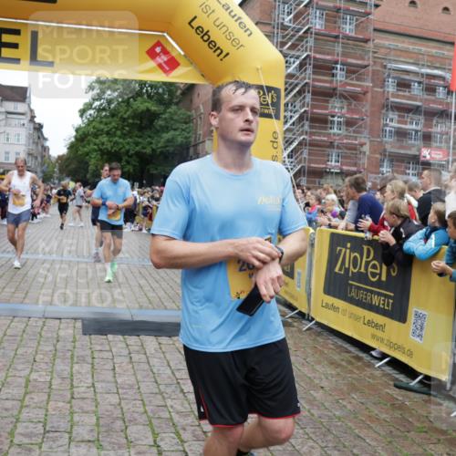 13.09.2026 - Kiel Lauf Yannick Fuchs http://msf.ph/oto/10487554 13.09.2026 10:29:10 Ziel 296, 494, 1514, 1716, 1891, 2152, 3370, 3926, 4190, 4470, 5584, 7426, 8072, 10163, 10539, 10547, 11855, 12125, 369, 760, 1558, 2673, 3756, 3951, 4054, 4356, 4410, 5213, 7096, 7361, 8426, 8581, 9704, 11278, 11701, 11786, 11789, 12308, 408, 1828, 4744, 5143, 9984, 10233, 10358, 10630, 11222, 11462, 11594, 12332, 571, 1558, 2072, 2606, 3825, 6421, 6673, 8426, 11789 meine-sportfotos.de