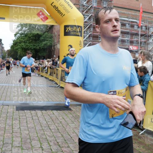 13.09.2026 - Kiel Lauf Yannick Fuchs http://msf.ph/oto/10487556 13.09.2026 10:29:10 Ziel 296, 494, 1514, 1716, 1891, 2152, 3370, 3926, 4190, 4470, 5584, 7426, 8072, 10163, 10539, 10547, 11855, 12125, 369, 760, 1558, 2673, 3756, 3951, 4054, 4356, 4410, 5213, 7096, 7361, 8426, 8581, 9704, 11278, 11701, 11786, 11789, 12308, 408, 1828, 4744, 5143, 9984, 10233, 10358, 10630, 11222, 11462, 11594, 12332, 571, 1558, 2072, 2606, 3825, 6421, 6673, 8426, 11789 meine-sportfotos.de