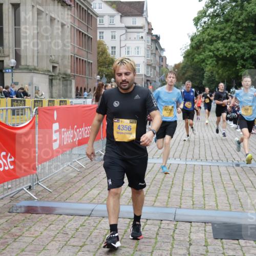 13.09.2026 - Kiel Lauf Yannick Fuchs http://msf.ph/oto/10487565 13.09.2026 10:29:17 Ziel 296, 494, 1716, 1828, 1891, 3926, 4190, 4470, 5584, 8072, 10358, 10630, 11855, 12332, 369, 760, 1514, 1716, 2152, 2673, 3370, 3756, 3951, 4054, 4190, 4410, 5213, 7096, 7361, 7426, 8581, 9704, 10163, 10539, 10547, 11278, 11701, 11786, 12125, 12308, 259, 408, 878, 3177, 4336, 4744, 5143, 9984, 10233, 10624, 11222, 11462, 11594, 12093, 12675, 760, 1558, 4356, 8426, 9704, 11701, 11789, 12308 meine-sportfotos.de