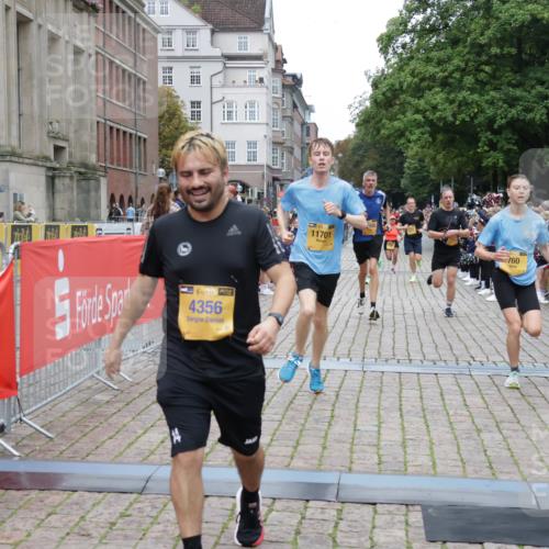 13.09.2026 - Kiel Lauf Yannick Fuchs http://msf.ph/oto/10487566 13.09.2026 10:29:17 Ziel 296, 494, 1716, 1828, 1891, 3926, 4190, 4470, 5584, 8072, 10358, 10630, 11855, 12332, 369, 760, 1514, 1716, 2152, 2673, 3370, 3756, 3951, 4054, 4190, 4410, 5213, 7096, 7361, 7426, 8581, 9704, 10163, 10539, 10547, 11278, 11701, 11786, 12125, 12308, 259, 408, 878, 3177, 4336, 4744, 5143, 9984, 10233, 10624, 11222, 11462, 11594, 12093, 12675, 760, 1558, 4356, 8426, 9704, 11701, 11789, 12308 meine-sportfotos.de