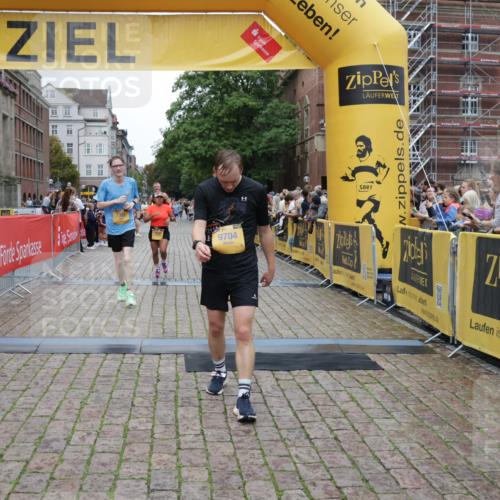 13.09.2026 - Kiel Lauf Yannick Fuchs http://msf.ph/oto/10487579 13.09.2026 10:29:21 Ziel 296, 408, 494, 1828, 1891, 3926, 4744, 5143, 5584, 9984, 10358, 10630, 11222, 11462, 11594, 11855, 12332, 369, 1514, 1716, 2152, 2673, 3370, 3756, 3926, 3951, 4054, 4190, 4410, 4470, 5213, 7096, 7361, 7426, 8072, 8581, 10163, 10539, 10547, 11278, 11786, 12125, 259, 878, 3177, 4336, 6126, 10233, 10624, 12093, 12119, 12675, 369, 760, 3756, 4054, 4356, 7096, 7361, 9704, 11701, 12308 meine-sportfotos.de