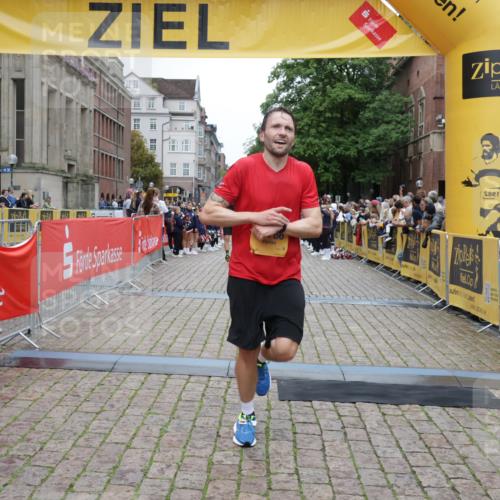 13.09.2026 - Kiel Lauf Yannick Fuchs http://msf.ph/oto/10487594 13.09.2026 10:29:27 Ziel 408, 878, 1828, 4744, 5143, 9984, 10233, 10358, 10630, 11222, 11462, 11594, 12332, 296, 494, 1514, 1716, 1891, 2152, 2673, 3370, 3926, 3951, 4190, 4410, 4470, 5213, 5584, 7426, 8072, 8581, 10163, 10539, 10547, 11278, 11855, 12125, 259, 3177, 4336, 5624, 6126, 6169, 10624, 12093, 12119, 12290, 12591, 12675, 369, 2673, 3756, 4054, 7096, 7361, 8581, 11786 meine-sportfotos.de