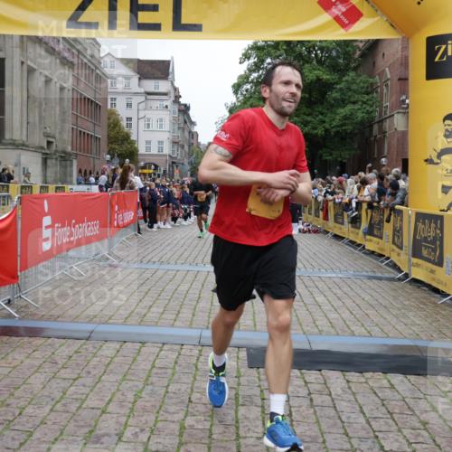 13.09.2026 - Kiel Lauf Yannick Fuchs http://msf.ph/oto/10487595 13.09.2026 10:29:27 Ziel 408, 878, 1828, 4744, 5143, 9984, 10233, 10358, 10630, 11222, 11462, 11594, 12332, 296, 494, 1514, 1716, 1891, 2152, 2673, 3370, 3926, 3951, 4190, 4410, 4470, 5213, 5584, 7426, 8072, 8581, 10163, 10539, 10547, 11278, 11855, 12125, 259, 3177, 4336, 5624, 6126, 6169, 10624, 12093, 12119, 12290, 12591, 12675, 369, 2673, 3756, 4054, 7096, 7361, 8581, 11786 meine-sportfotos.de