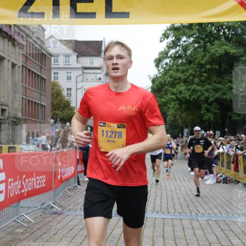 13.09.2026 - Kiel Lauf Yannick Fuchs http://msf.ph/oto/10487613 13.09.2026 10:29:32 Ziel 259, 408, 878, 3177, 4336, 4744, 5143, 9984, 10233, 10624, 11222, 11462, 11594, 12093, 12675, 296, 494, 1514, 1716, 1828, 1891, 2152, 3370, 3926, 3951, 4190, 4410, 4470, 5584, 7426, 8072, 10163, 10358, 10539, 10547, 10630, 11855, 12125, 12332, 5624, 6126, 6169, 8140, 12119, 12290, 12591, 2673, 3951, 4410, 5213, 8581, 11278, 11786 meine-sportfotos.de