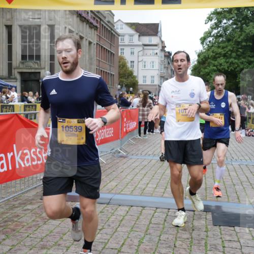 13.09.2026 - Kiel Lauf Yannick Fuchs http://msf.ph/oto/10487630 13.09.2026 10:29:37 Ziel 259, 878, 3177, 4336, 6126, 10233, 10624, 12093, 12119, 12290, 12675, 296, 408, 494, 1514, 1716, 1828, 1891, 2152, 3370, 3926, 4190, 4470, 4744, 5143, 5584, 7426, 8072, 9984, 10233, 10358, 10630, 11222, 11462, 11594, 11855, 12125, 12332, 5624, 6169, 8140, 10476, 12591, 12737, 1514, 2152, 3370, 3951, 4410, 5213, 7426, 8581, 10163, 10539, 10547, 11278 meine-sportfotos.de