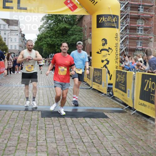 13.09.2026 - Kiel Lauf Yannick Fuchs http://msf.ph/oto/10487672 13.09.2026 10:29:50 Ziel 5624, 6126, 6169, 8140, 10476, 12119, 12290, 12591, 259, 408, 878, 1828, 3177, 4336, 4744, 5143, 9984, 10233, 10358, 10624, 10630, 11222, 11462, 11594, 12093, 12332, 12675, 563, 3826, 5082, 5575, 5864, 7152, 8582, 9584, 12737, 296, 494, 1828, 1891, 3926, 4470, 5584, 8072, 10358, 11855 meine-sportfotos.de