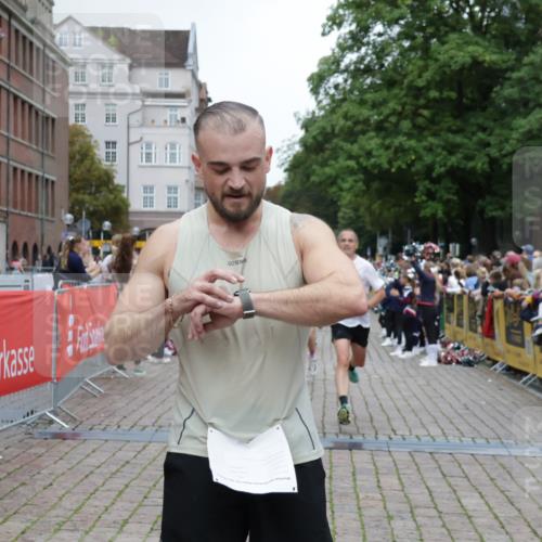 13.09.2026 - Kiel Lauf Yannick Fuchs http://msf.ph/oto/10487677 13.09.2026 10:29:52 Ziel 5624, 6169, 8140, 10476, 12290, 12591, 12737, 259, 408, 878, 1828, 3177, 4336, 4744, 5143, 6126, 9984, 10233, 10358, 10624, 10630, 11222, 11462, 11594, 12093, 12119, 12290, 12332, 12675, 563, 3826, 5082, 5575, 5864, 7152, 7818, 8582, 9584, 296, 494, 1828, 1891, 3926, 5584, 10358, 10630, 11855 meine-sportfotos.de