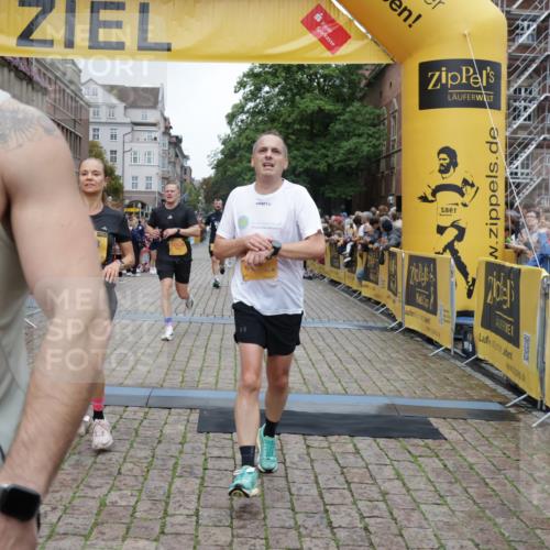 13.09.2026 - Kiel Lauf Yannick Fuchs http://msf.ph/oto/10487679 13.09.2026 10:29:54 Ziel 5624, 5864, 6169, 8140, 9584, 10476, 12591, 12737, 259, 408, 878, 3177, 4336, 4744, 5143, 6126, 9984, 10233, 10624, 10630, 11222, 11462, 11594, 12093, 12119, 12290, 12332, 12675, 563, 3826, 4837, 5082, 5575, 7152, 7691, 7818, 8582, 9644, 296, 494, 1828, 1891, 5584, 10358, 10630, 11855, 12332 meine-sportfotos.de