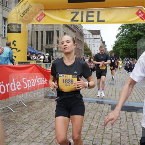 13.09.2026 - Kiel Lauf Yannick Fuchs http://msf.ph/oto/10487680 13.09.2026 10:29:55 Ziel 5624, 5864, 6169, 8140, 9584, 10476, 12591, 12737, 259, 408, 878, 3177, 4336, 4744, 5143, 6126, 6169, 9984, 10233, 10624, 11222, 11462, 11594, 12093, 12119, 12290, 12332, 12591, 12675, 563, 3826, 4837, 5082, 5575, 7152, 7691, 7818, 8582, 9644, 296, 408, 494, 1828, 1891, 4744, 5584, 10358, 10630, 11855, 12332 meine-sportfotos.de