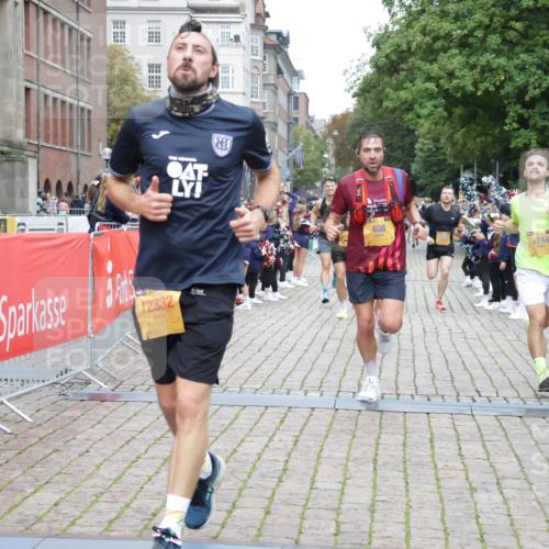 13.09.2026 - Kiel Lauf Yannick Fuchs http://msf.ph/oto/10487685 13.09.2026 10:29:57 Ziel 5864, 8140, 9584, 10476, 12737, 259, 408, 878, 3177, 4336, 4744, 5143, 5624, 6126, 6169, 9984, 10233, 10624, 11222, 11462, 11594, 12093, 12119, 12290, 12591, 12675, 556, 563, 3826, 4837, 5082, 5575, 7152, 7691, 7818, 8582, 9644, 9669, 10019, 408, 1828, 4744, 5143, 10358, 10630, 11594, 12332 meine-sportfotos.de