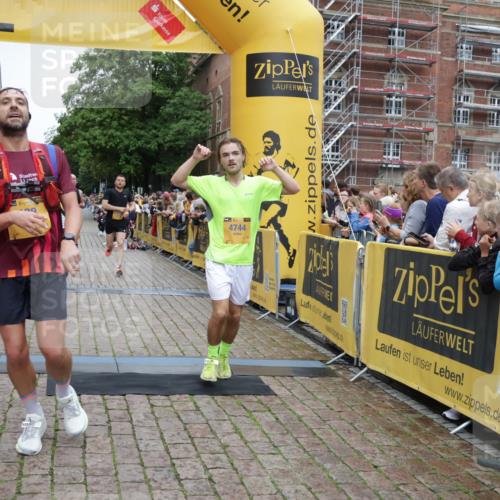 13.09.2026 - Kiel Lauf Yannick Fuchs http://msf.ph/oto/10487692 13.09.2026 10:29:59 Ziel 3826, 5864, 8140, 9584, 10476, 12737, 259, 878, 3177, 4336, 5143, 5624, 6126, 6169, 8140, 9984, 10233, 10624, 11222, 11462, 11594, 12093, 12119, 12290, 12591, 12675, 556, 563, 4471, 4477, 4837, 5082, 5575, 7152, 7691, 7818, 8582, 9644, 9669, 10019, 10129, 11781, 12491, 408, 1828, 4744, 5143, 9984, 10233, 10358, 10630, 11222, 11462, 11594, 12332 meine-sportfotos.de