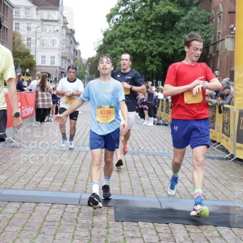 13.09.2026 - Kiel Lauf Yannick Fuchs http://msf.ph/oto/10487711 13.09.2026 10:30:10 Ziel 563, 3826, 4837, 5082, 5575, 7152, 7691, 7818, 8582, 9644, 259, 5624, 5864, 6126, 6169, 8140, 9584, 10476, 10624, 12119, 12290, 12591, 12675, 12737, 556, 629, 1203, 1454, 1734, 2762, 4438, 4471, 4477, 5384, 5967, 7844, 8122, 9669, 10019, 10129, 11781, 12491, 259, 878, 3177, 4336, 10624, 12093, 12675 meine-sportfotos.de