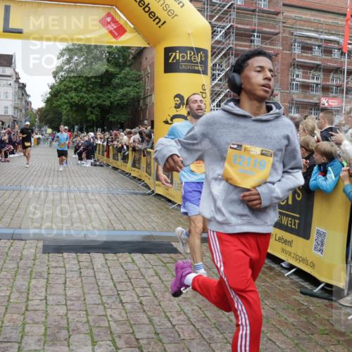 13.09.2026 - Kiel Lauf Yannick Fuchs http://msf.ph/oto/10487725 13.09.2026 10:30:18 Ziel 556, 563, 2762, 4438, 4471, 4477, 4837, 7152, 7691, 7818, 8582, 9644, 9669, 10019, 10129, 11781, 12491, 3826, 5082, 5575, 5624, 5864, 6169, 8140, 8582, 9584, 10476, 12591, 12737, 314, 457, 629, 1203, 1454, 1734, 2149, 2379, 2441, 2756, 4287, 5384, 5592, 5745, 5967, 7703, 7844, 8122, 9060, 10368, 11237, 259, 5624, 6126, 6169, 12119, 12290, 12591 meine-sportfotos.de