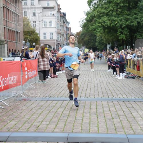13.09.2026 - Kiel Lauf Yannick Fuchs http://msf.ph/oto/10487737 13.09.2026 10:30:29 Ziel 314, 629, 1203, 1454, 1734, 2149, 2379, 2441, 2756, 2762, 4438, 4471, 4477, 5384, 5967, 7703, 7844, 8122, 9060, 10129, 11781, 12491, 556, 563, 3826, 4471, 4477, 4837, 5082, 5575, 5864, 7152, 7691, 7818, 8582, 9584, 9644, 9669, 10019, 10129, 10476, 11781, 12491, 12737, 457, 4287, 5268, 5592, 5745, 6291, 8862, 9866, 9868, 10368, 11237, 12566, 8140, 10476, 12737 meine-sportfotos.de