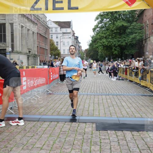 13.09.2026 - Kiel Lauf Yannick Fuchs http://msf.ph/oto/10487740 13.09.2026 10:30:30 Ziel 314, 629, 1203, 1454, 1734, 2149, 2379, 2441, 2756, 2762, 4287, 4438, 5384, 5967, 7703, 7844, 8122, 9060, 556, 563, 3826, 4471, 4477, 4837, 5082, 5575, 5864, 7152, 7691, 7818, 8582, 9584, 9644, 9669, 10019, 10129, 11781, 12491, 12737, 457, 1726, 5268, 5592, 5745, 6291, 8862, 9866, 9868, 10368, 11237, 12566, 8140, 9584, 10476, 12737 meine-sportfotos.de