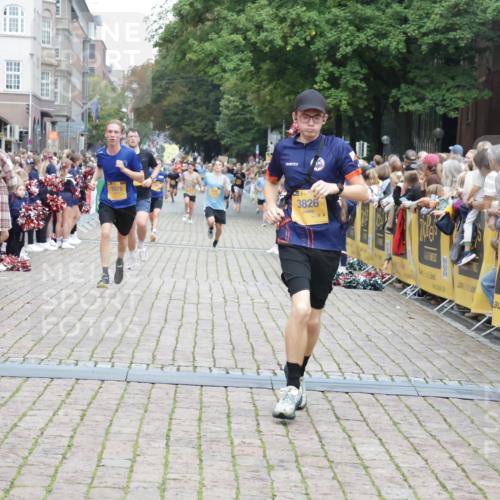 13.09.2026 - Kiel Lauf Yannick Fuchs http://msf.ph/oto/10487760 13.09.2026 10:30:38 Ziel 314, 457, 629, 1203, 2149, 2379, 2441, 2756, 4287, 5592, 5745, 5967, 6291, 7703, 8862, 9060, 10368, 11237, 556, 563, 1203, 1454, 1734, 2762, 3826, 4438, 4471, 4477, 4837, 5082, 5384, 5575, 7152, 7691, 7818, 7844, 8122, 8582, 9644, 9669, 10019, 10129, 11781, 12491, 1574, 1726, 3298, 4933, 5268, 6450, 9866, 9868, 10543, 12566, 3826, 5575, 5864, 9584, 12737 meine-sportfotos.de