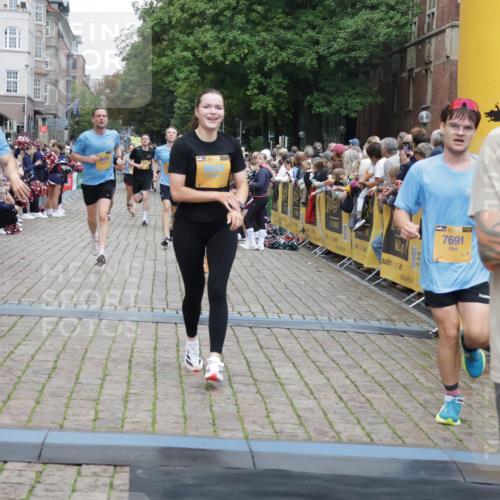 13.09.2026 - Kiel Lauf Yannick Fuchs http://msf.ph/oto/10487788 13.09.2026 10:30:49 Ziel 1574, 1726, 5268, 6291, 8862, 9866, 9868, 10543, 12566, 314, 457, 556, 629, 1203, 1454, 1734, 2149, 2379, 2441, 2756, 2762, 4287, 4438, 4471, 4477, 4837, 5384, 5592, 5745, 5967, 7691, 7703, 7844, 8122, 9060, 9644, 9669, 10019, 10129, 10368, 11237, 11781, 12491, 419, 967, 1187, 3298, 4933, 5612, 6450, 9919, 11040, 11669, 556, 563, 4837, 5082, 7152, 7691, 7818, 8582, 9644, 9669, 10019 meine-sportfotos.de