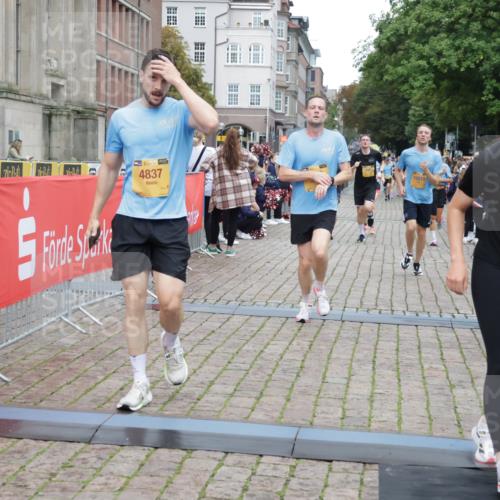 13.09.2026 - Kiel Lauf Yannick Fuchs http://msf.ph/oto/10487793 13.09.2026 10:30:50 Ziel 1574, 1726, 5268, 6291, 8862, 9866, 9868, 10543, 12566, 314, 457, 556, 629, 1203, 1454, 1734, 2149, 2379, 2441, 2756, 2762, 4287, 4438, 4471, 4477, 5384, 5592, 5745, 5967, 7703, 7844, 8122, 9060, 9669, 10019, 10129, 10368, 11237, 11781, 12491, 419, 967, 1187, 3298, 4933, 5612, 6450, 9919, 11040, 11669, 556, 563, 4837, 7152, 7691, 7818, 8582, 9644, 9669, 10019 meine-sportfotos.de