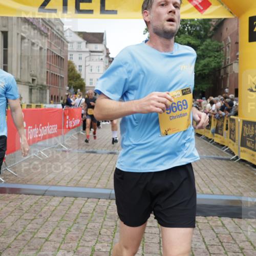 13.09.2026 - Kiel Lauf Yannick Fuchs http://msf.ph/oto/10487802 13.09.2026 10:30:53 Ziel 1574, 1726, 3298, 4933, 5268, 6450, 9866, 9868, 10543, 12566, 314, 457, 629, 1203, 1454, 1734, 2149, 2379, 2441, 2756, 2762, 4287, 4438, 4471, 4477, 5384, 5592, 5745, 5967, 6291, 7703, 7844, 8122, 8862, 9060, 10129, 10368, 11237, 11781, 12491, 419, 967, 1187, 1834, 2256, 4771, 5612, 7024, 7330, 9919, 11040, 11669, 556, 2762, 4471, 4477, 4837, 7691, 7818, 9644, 9669, 10019, 10129, 11781, 12491 meine-sportfotos.de