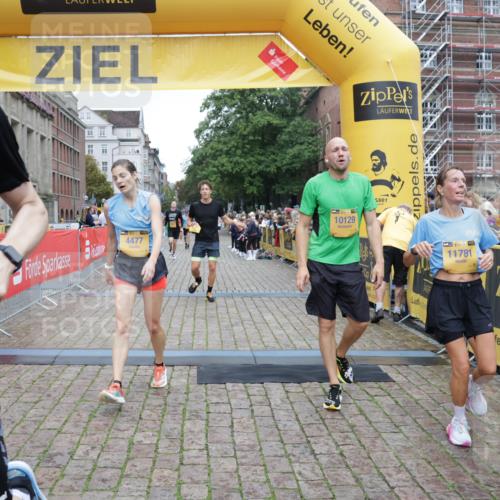 13.09.2026 - Kiel Lauf Yannick Fuchs http://msf.ph/oto/10487809 13.09.2026 10:30:56 Ziel 419, 1187, 1574, 1726, 3298, 4933, 6450, 9866, 9868, 9919, 10543, 11040, 11669, 12566, 314, 457, 629, 1203, 1454, 1734, 2149, 2379, 2441, 2756, 2762, 4287, 4438, 5268, 5384, 5592, 5745, 5967, 6291, 7703, 7844, 8122, 8862, 9060, 10368, 11237, 227, 967, 1834, 2256, 4771, 5035, 5251, 5612, 7024, 7330, 10780, 556, 1454, 2762, 4438, 4471, 4477, 4837, 5384, 7691, 9644, 9669, 10019, 10129, 11781, 12491 meine-sportfotos.de