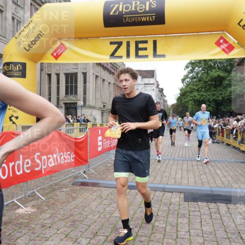 13.09.2026 - Kiel Lauf Yannick Fuchs http://msf.ph/oto/10487821 13.09.2026 10:30:58 Ziel 419, 967, 1187, 1574, 1726, 3298, 4933, 6450, 9919, 10543, 11040, 11669, 12566, 314, 457, 629, 1203, 1454, 1734, 2149, 2379, 2441, 2756, 4287, 4438, 5268, 5384, 5592, 5745, 5967, 6291, 7703, 7844, 8122, 8862, 9060, 9866, 9868, 10368, 11237, 227, 1834, 2256, 4771, 5035, 5251, 5612, 7024, 7330, 10780, 556, 1454, 1734, 2762, 4438, 4471, 4477, 5384, 8122, 9669, 10019, 10129, 11781, 12491 meine-sportfotos.de