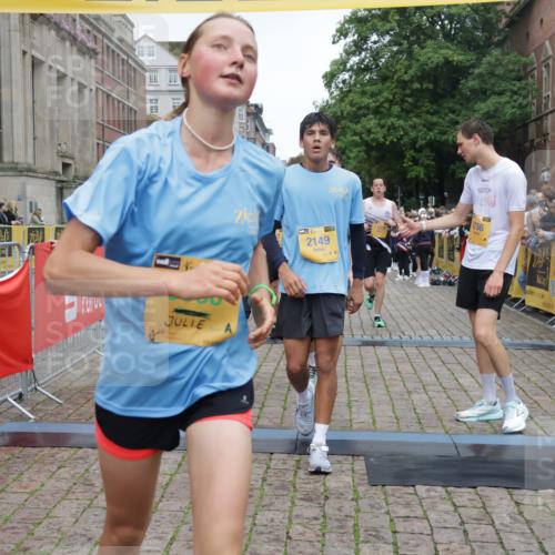 13.09.2026 - Kiel Lauf Yannick Fuchs http://msf.ph/oto/10487857 13.09.2026 10:31:11 Ziel 227, 967, 1187, 1834, 2256, 4771, 5035, 5251, 5612, 7024, 7330, 10780, 11669, 419, 457, 1187, 1574, 1726, 3298, 4933, 5268, 5592, 5745, 6291, 6450, 8862, 9866, 9868, 9919, 10368, 10543, 11040, 11237, 11669, 12566, 1196, 3231, 3727, 4446, 5813, 7335, 7402, 7834, 7863, 8496, 10489, 11329, 314, 457, 629, 2149, 2379, 2441, 2756, 4287, 5592, 5745, 5967, 7703, 9060, 10368, 11237 meine-sportfotos.de