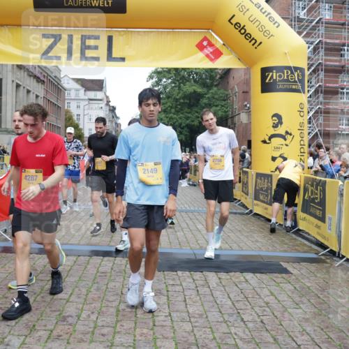 13.09.2026 - Kiel Lauf Yannick Fuchs http://msf.ph/oto/10487862 13.09.2026 10:31:12 Ziel 227, 967, 1834, 2256, 4771, 5035, 5251, 5612, 7024, 7330, 10780, 419, 967, 1187, 1574, 1726, 3298, 4933, 5268, 5745, 6291, 6450, 8862, 9866, 9868, 9919, 10368, 10543, 11040, 11237, 11669, 12566, 866, 1196, 3231, 3727, 4446, 5813, 7335, 7402, 7834, 7863, 8496, 8645, 8761, 10489, 11329, 314, 457, 2149, 2379, 2441, 2756, 4287, 5592, 5745, 7703, 9060, 10368, 11237 meine-sportfotos.de