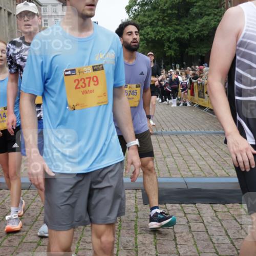 13.09.2026 - Kiel Lauf Yannick Fuchs http://msf.ph/oto/10487869 13.09.2026 10:31:15 Ziel 227, 1834, 2256, 4771, 5035, 5251, 5612, 7024, 7330, 7402, 7863, 10780, 419, 967, 1187, 1574, 1726, 3298, 4933, 5268, 6291, 6450, 8862, 9866, 9868, 9919, 10543, 11040, 11669, 12566, 866, 1196, 1300, 3231, 3727, 4234, 4446, 5813, 5991, 7335, 7834, 8496, 8645, 8761, 9225, 10489, 11329, 457, 2149, 2379, 2441, 4287, 5592, 5745, 6291, 8862, 9060, 10368, 11237 meine-sportfotos.de