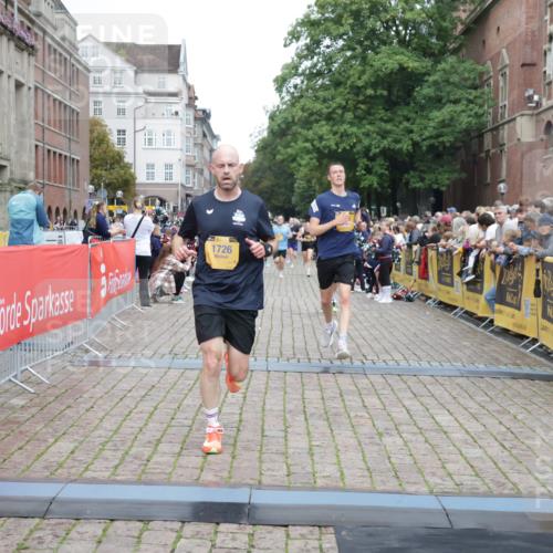 13.09.2026 - Kiel Lauf Yannick Fuchs http://msf.ph/oto/10487898 13.09.2026 10:31:26 Ziel 227, 1196, 3231, 3727, 4446, 5813, 7335, 7402, 7834, 7863, 8496, 10489, 11329, 227, 419, 967, 1187, 1574, 1834, 2256, 3298, 4771, 4933, 5035, 5251, 5612, 6450, 7024, 7330, 9919, 10543, 10780, 11040, 11669, 866, 900, 1076, 1300, 1626, 1981, 4234, 4616, 5071, 5868, 5870, 5991, 6045, 6220, 6985, 7375, 7476, 7749, 8531, 8645, 8761, 9225, 12361, 1574, 1726, 5268, 9866, 9868, 10543, 12566 meine-sportfotos.de